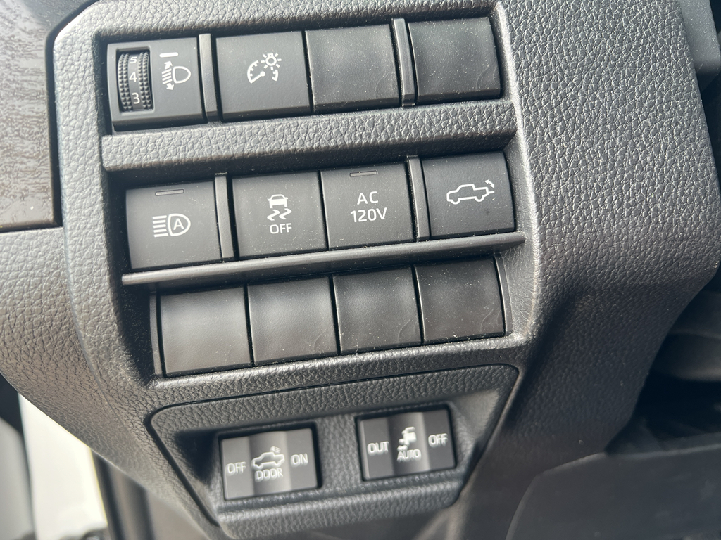 2024 Toyota Tacoma Limited photo 10