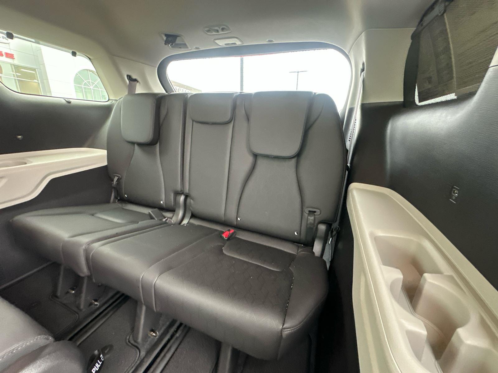 2024 Kia Carnival EX photo 24