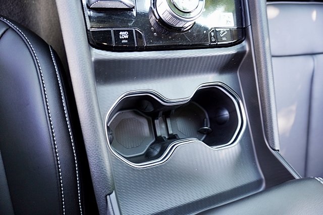 New 2023 Bright White Clear-Coat Exterior Paint Jeep 4xe image 37