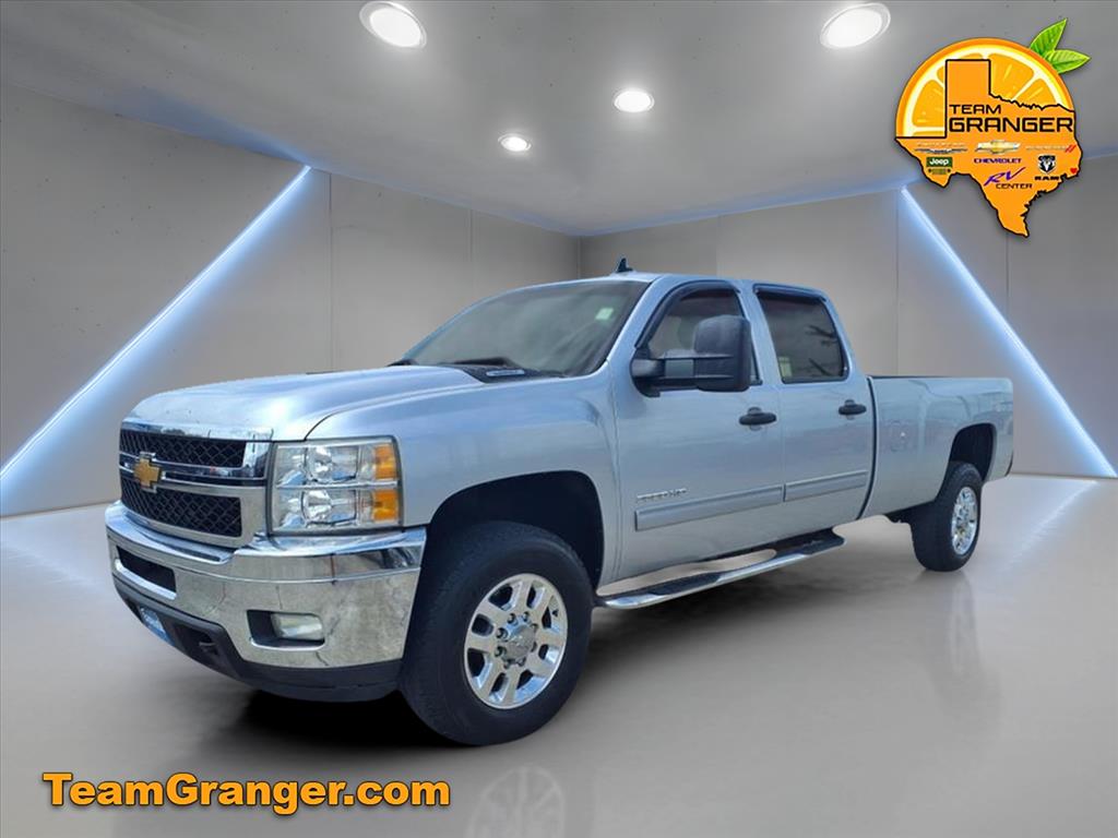 2013 Chevrolet Silverado 2500HD LT photo 2