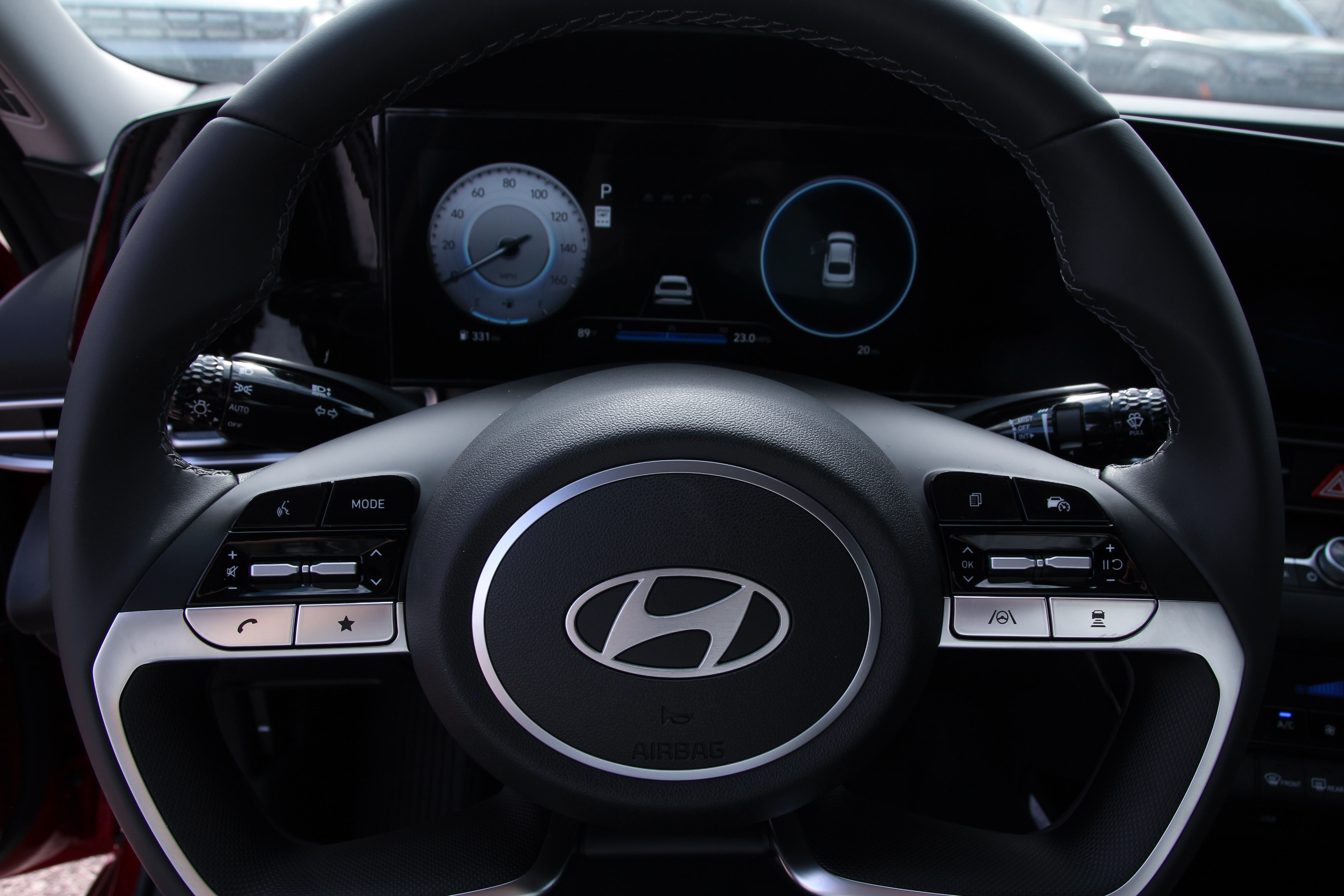 2025 Hyundai Elantra Limited photo 13