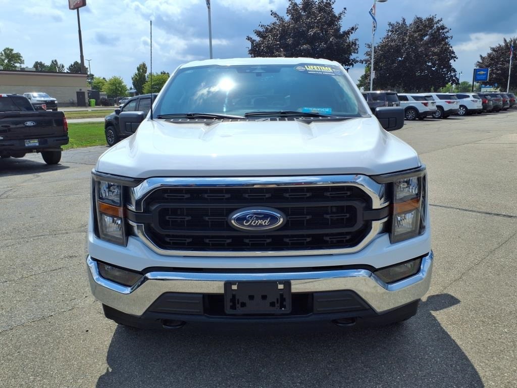 2023 Ford F-150 XLT photo 2