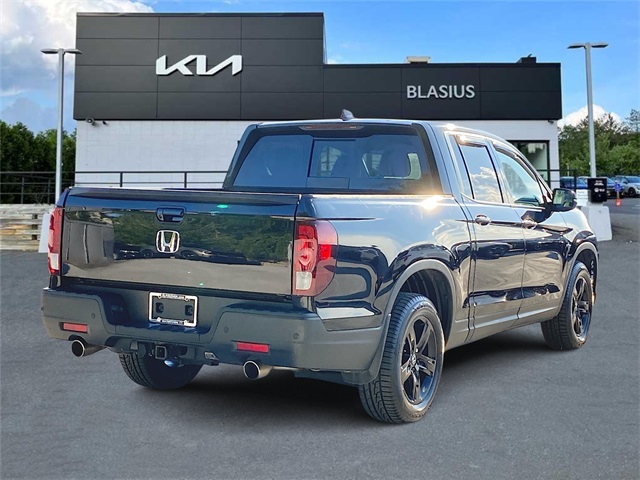 2022 Honda Ridgeline Black Edition photo 3