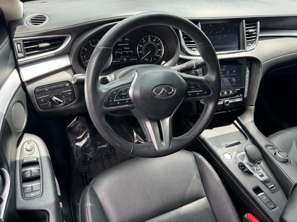 2020 Infiniti QX50 Luxe photo 18
