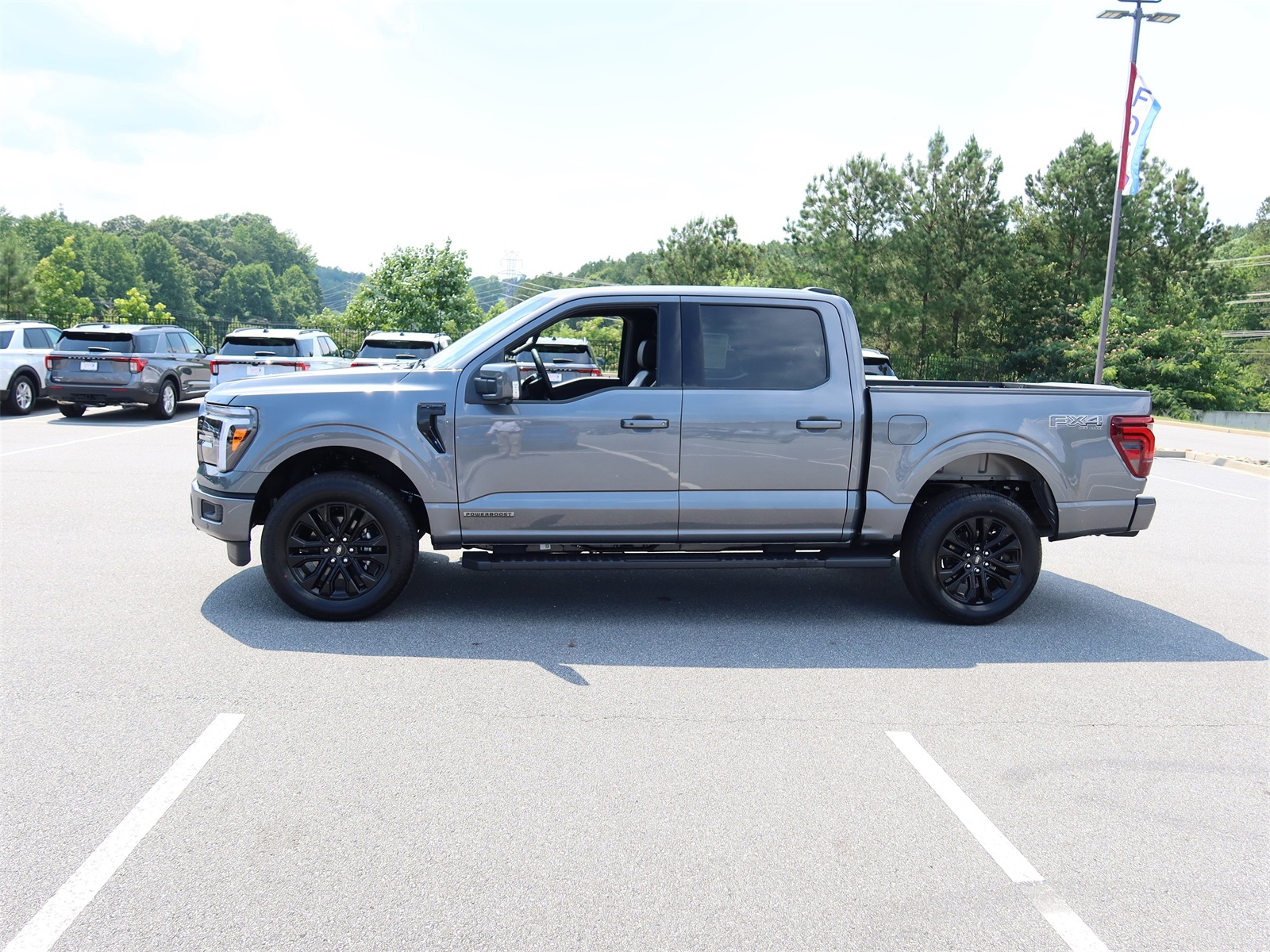 2025 Ford F-150 Lariat photo 5