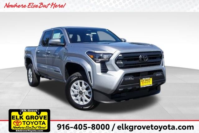 2025 Toyota Tacoma SR5's photo