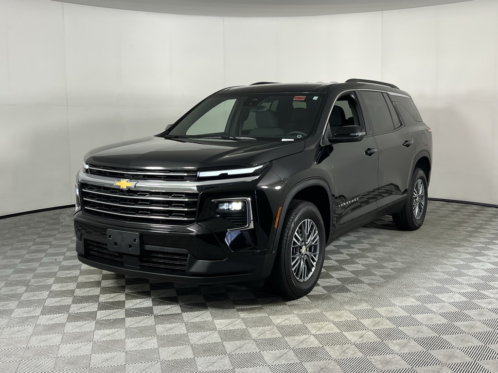 2025 Chevrolet Traverse 1LT photo 2