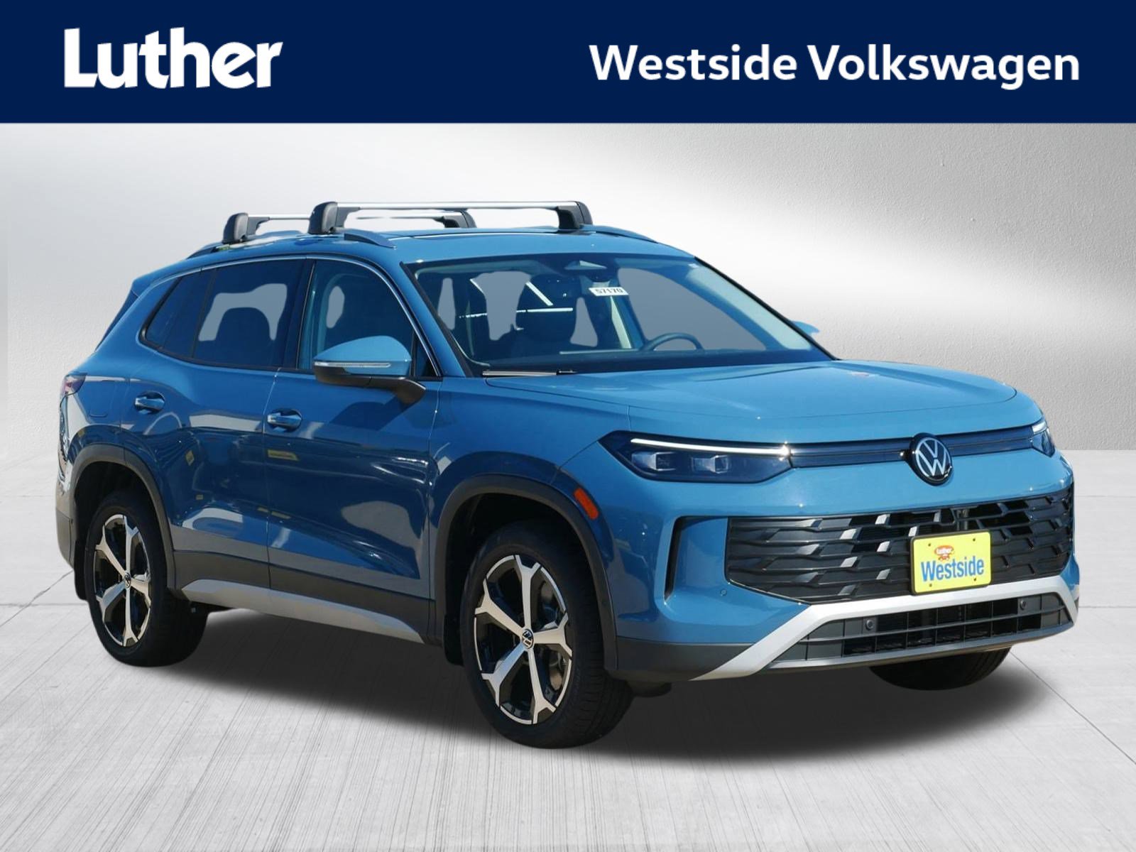 2025 Volkswagen Tiguan SE's photo