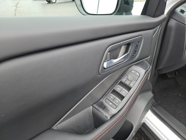2026 Nissan Rogue SV photo 25