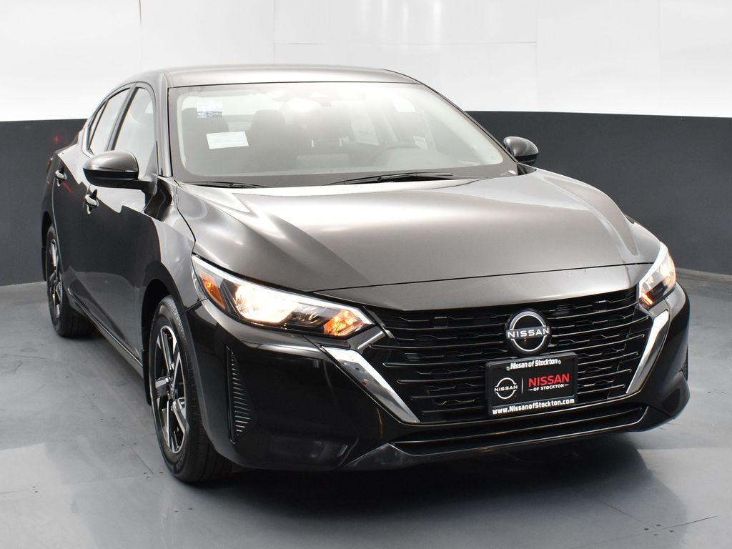 2025 Nissan Sentra SV's photo