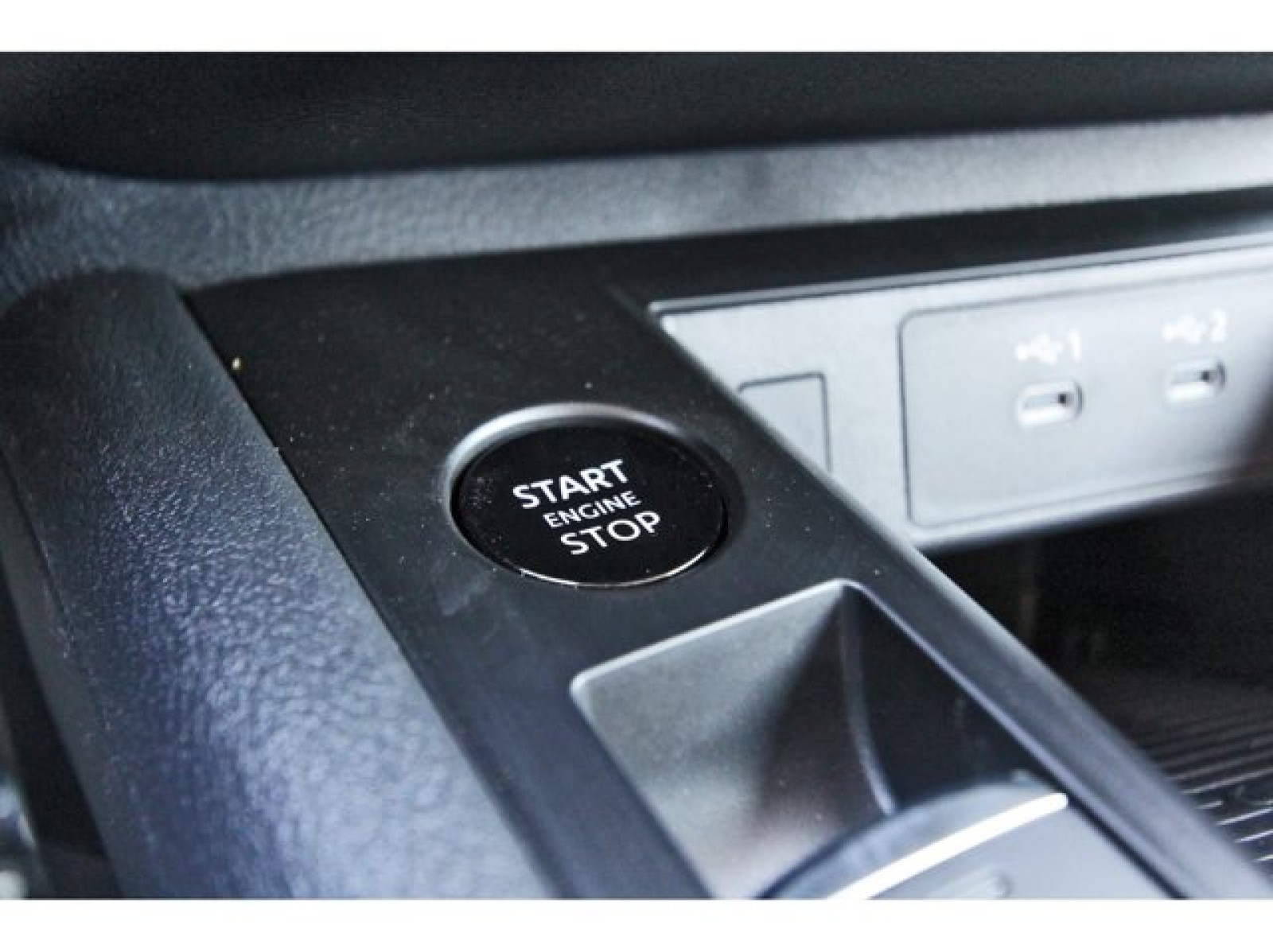 2026 Nissan Kicks SV White at Robbins Nissan