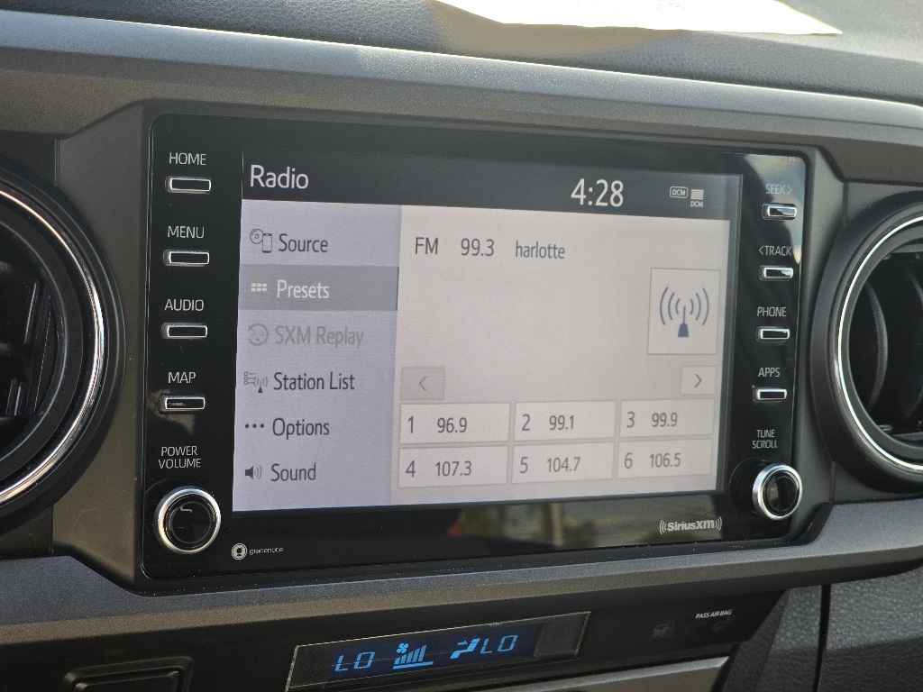 2023 Toyota Tacoma TRD Off-Road photo 4
