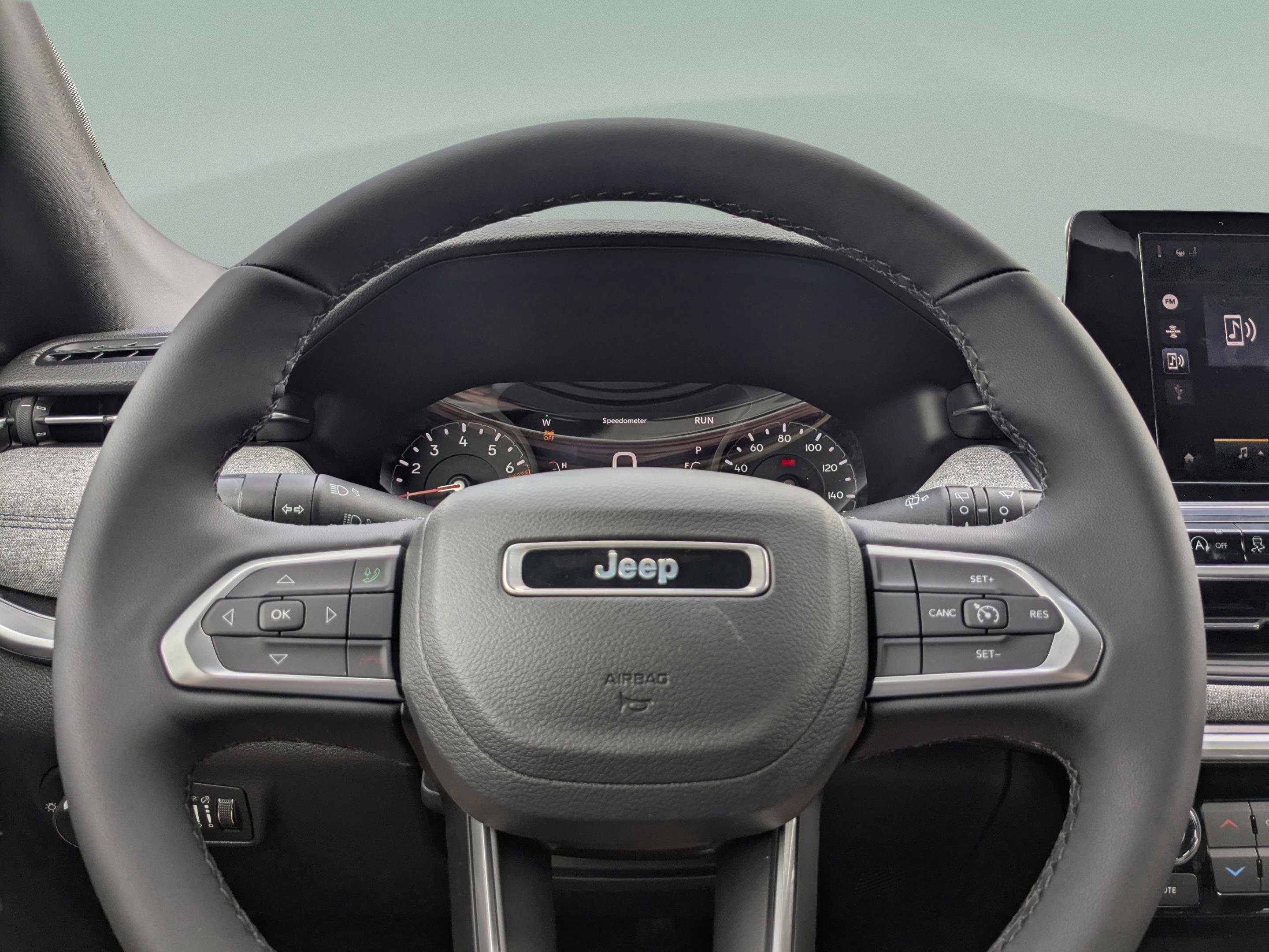 2025 Jeep Compass Latitude photo 13
