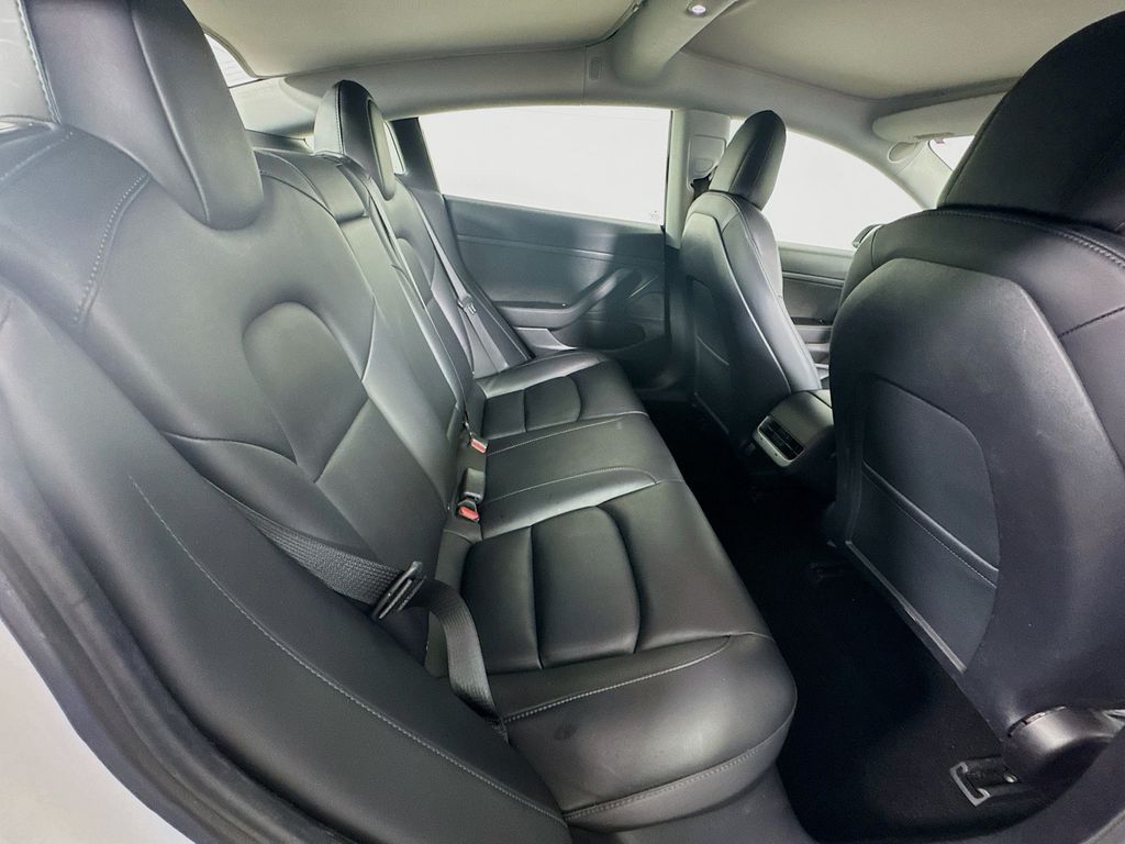 2020 Tesla Model 3 Standard Range Plus photo 26