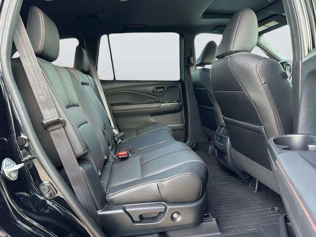 2022 Honda Pilot TrailSport photo 33