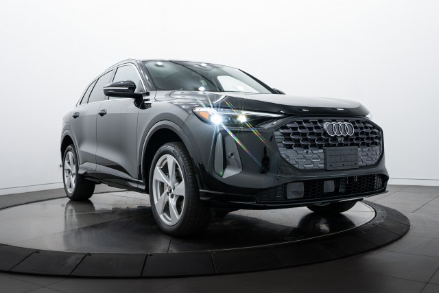 2025 Audi New Q5 Premium Plus's photo