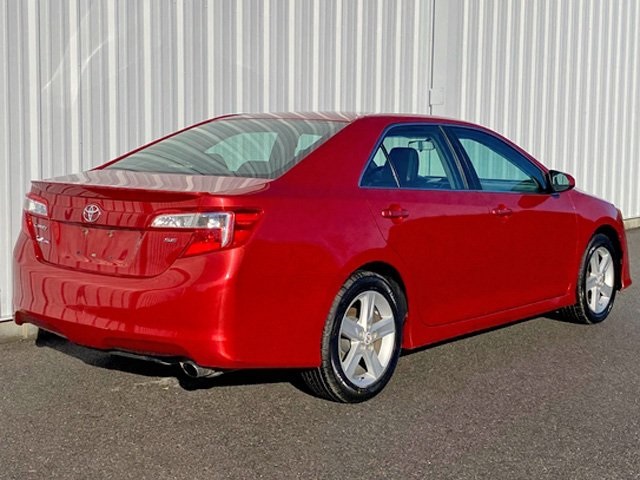 2012 Toyota Camry SE photo 3