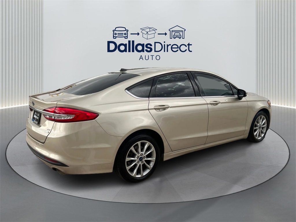 2017 Ford Fusion SE photo 4