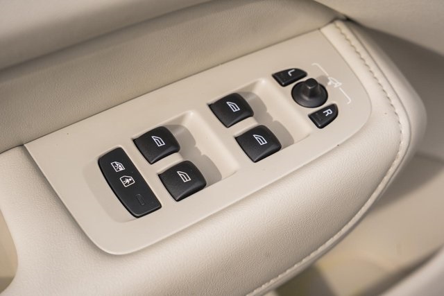 2021 Volvo XC60 Inscription photo 32