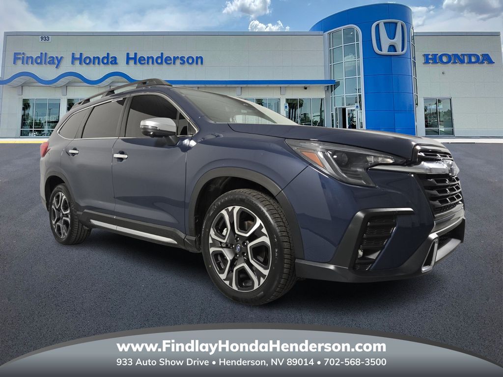 2023 Subaru Ascent Touring's photo