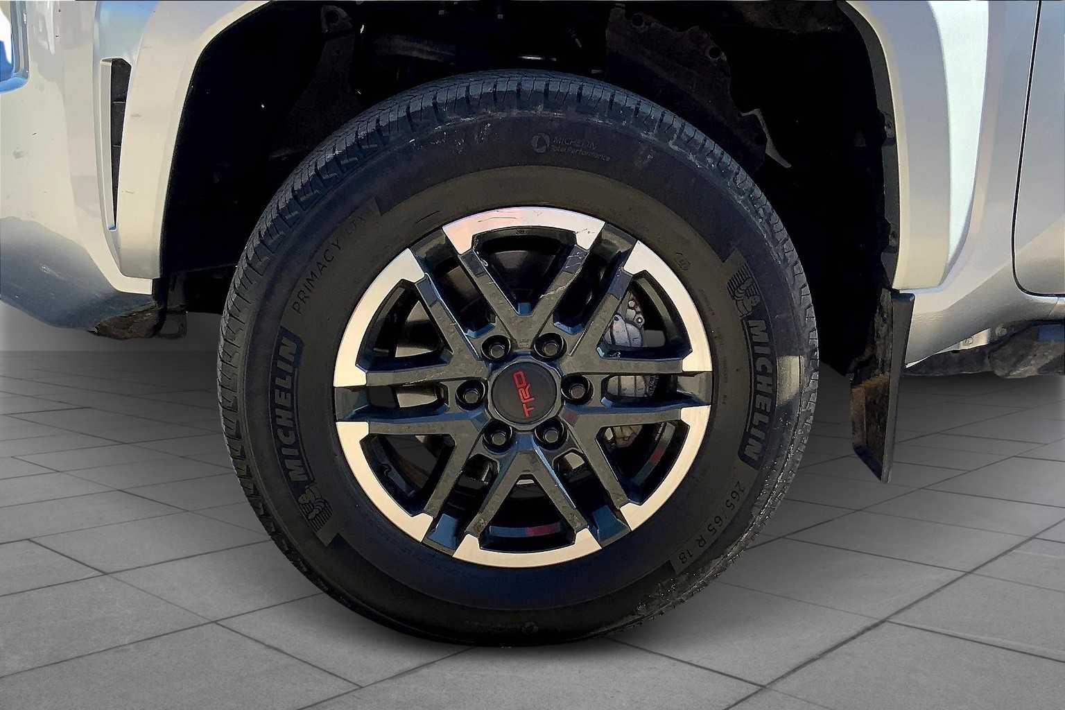 2024 Toyota Tacoma TRD Sport 4x4 photo 10