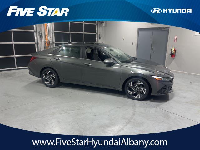 2025 Hyundai Elantra Limited's photo