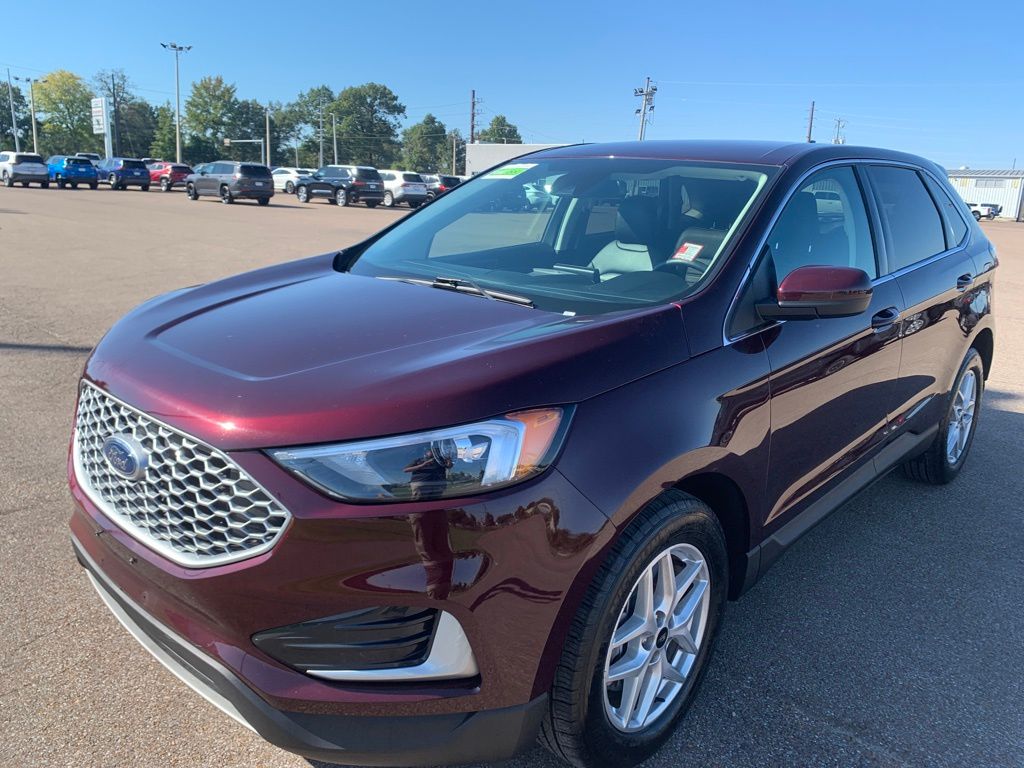 2024 Ford Edge SEL photo 3