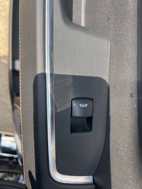 2023 Chevrolet Silverado 1500 High Country photo 25