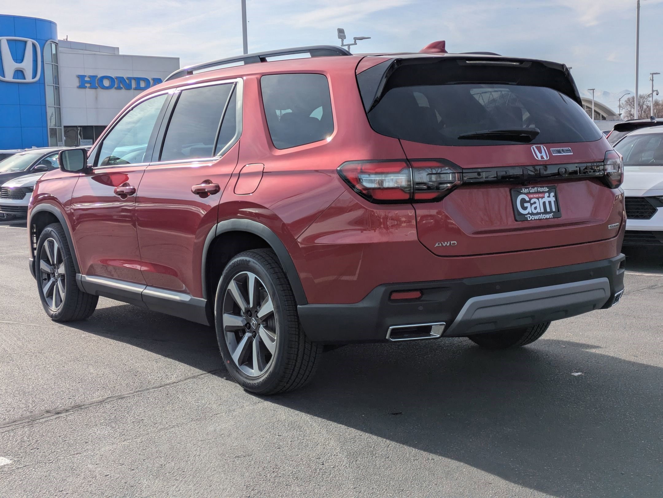 2025 Honda Pilot Touring photo 4