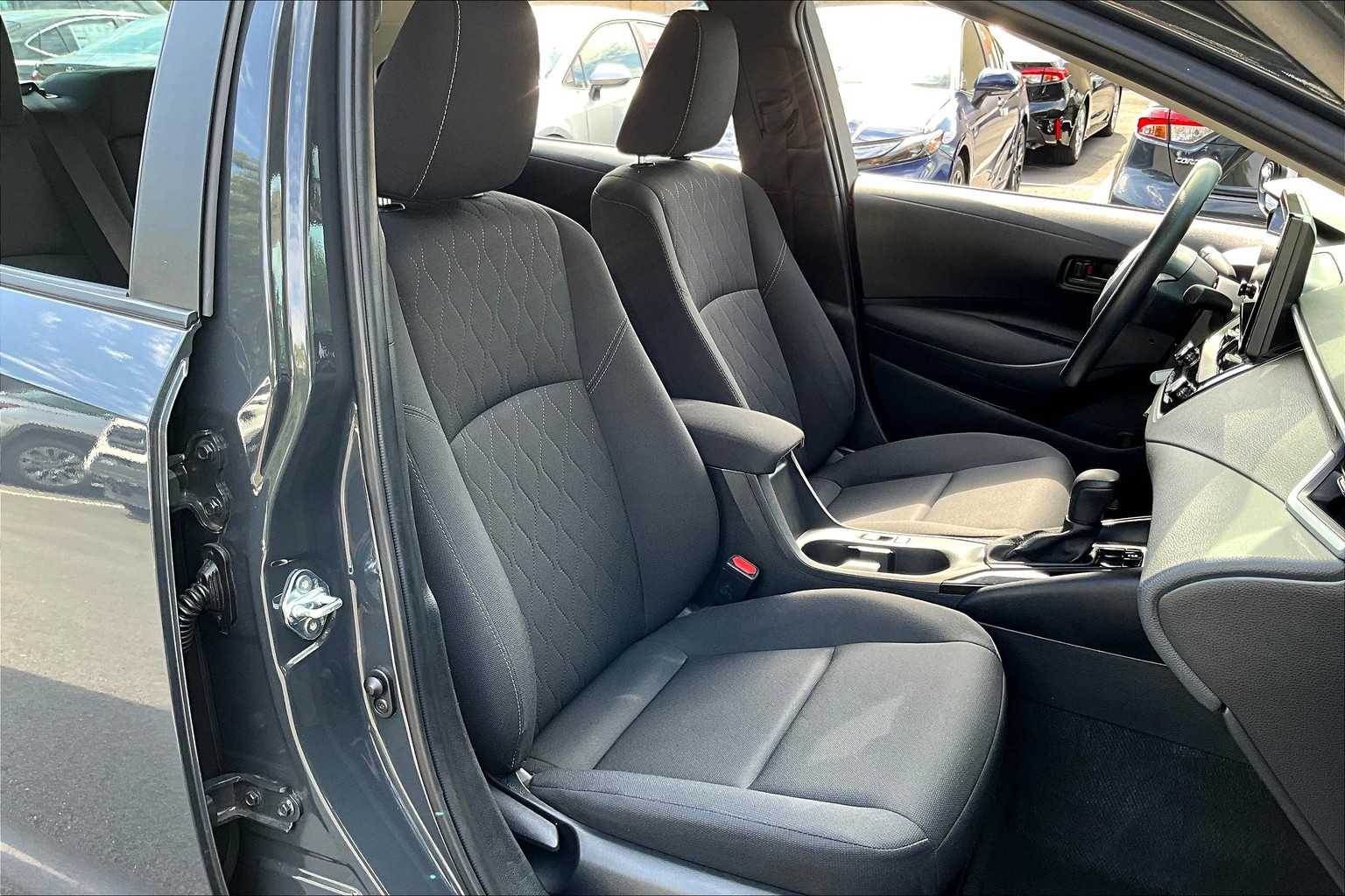 2023 Toyota Corolla LE photo 8