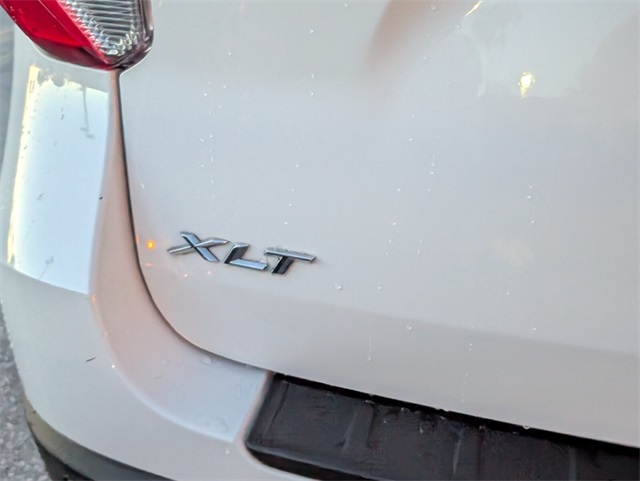 2022 Ford Explorer XLT photo 12
