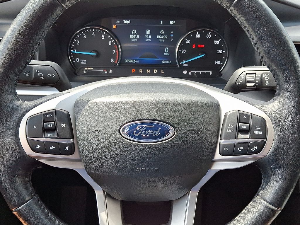 2022 Ford Explorer XLT photo 17