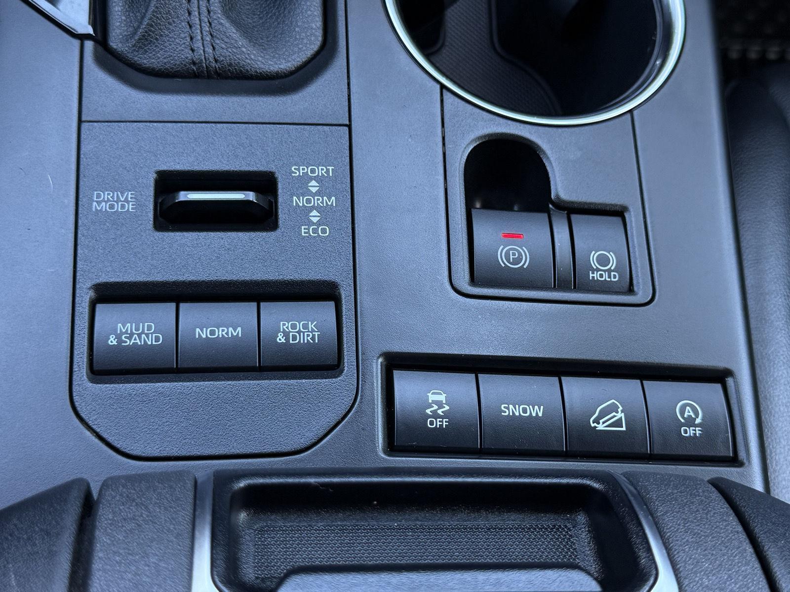 2021 Toyota Highlander XLE photo 22