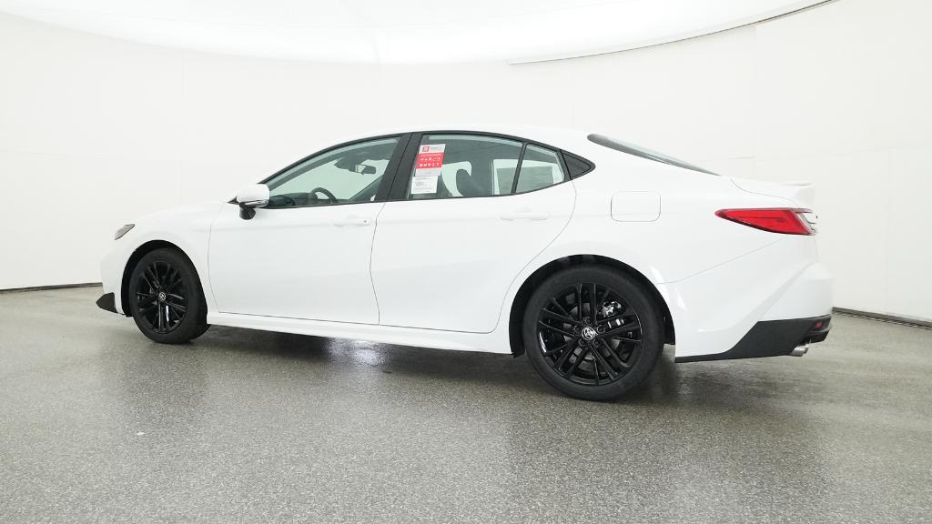 2026 Toyota Camry SE photo 12