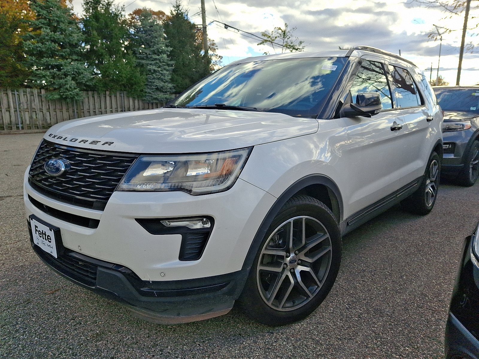 2018 Ford Explorer Sport's photo