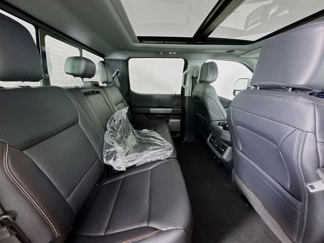 2025 Ford F-250 photo 27