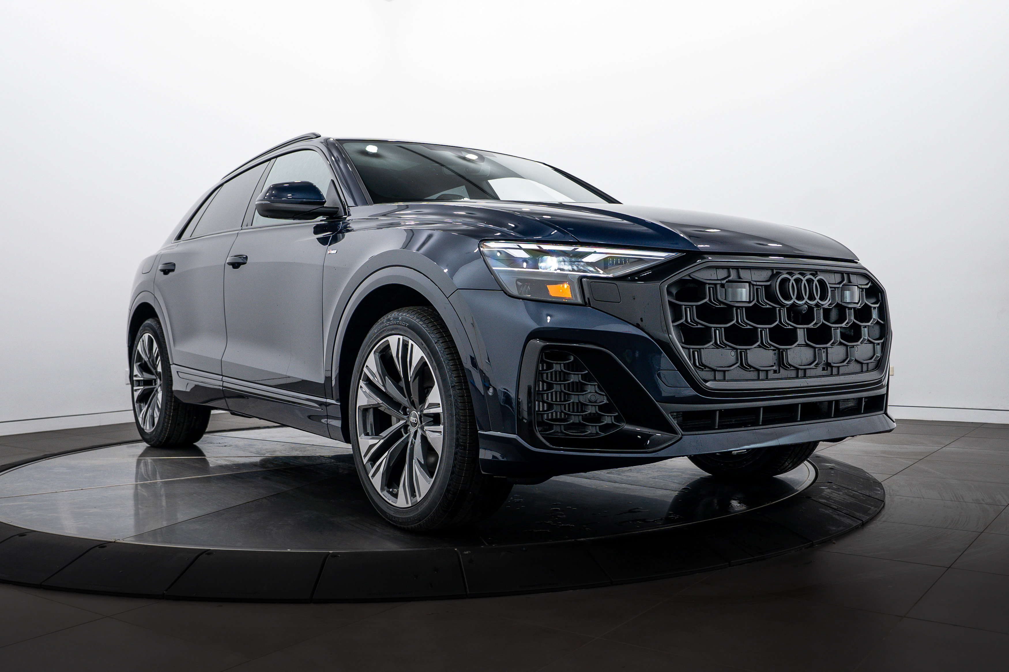 2026 Audi Q8 Premium Plus's photo