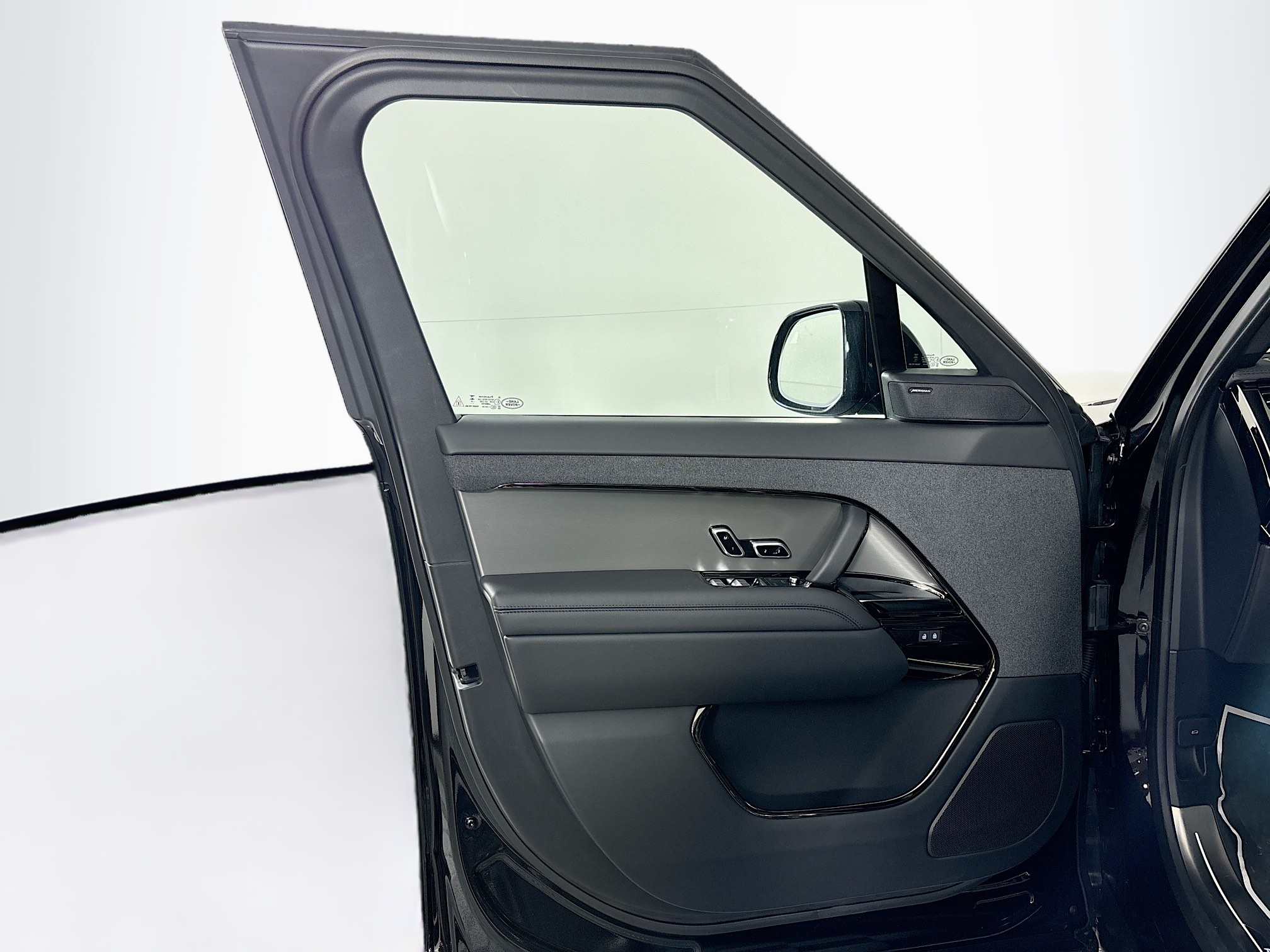 2025 Land Rover Range Rover Sport SE photo 11