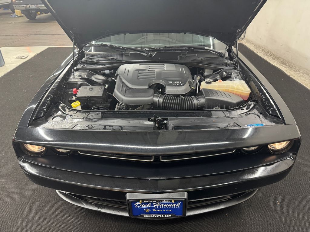 2023 Dodge Challenger SXT photo 17
