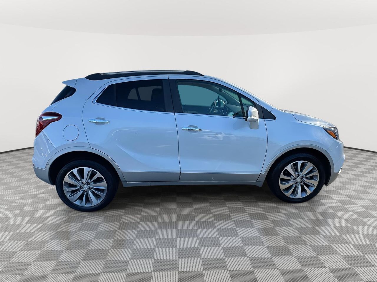 Used 2018 Buick Encore Preferred with VIN KL4CJASB1JB700172 for sale in Huntington Station, NY