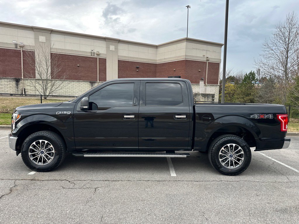 2017 Ford F-150 XLT photo 2