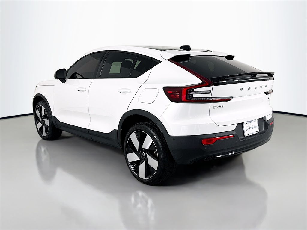 2023 Volvo C40 Recharge Ultimate photo 2