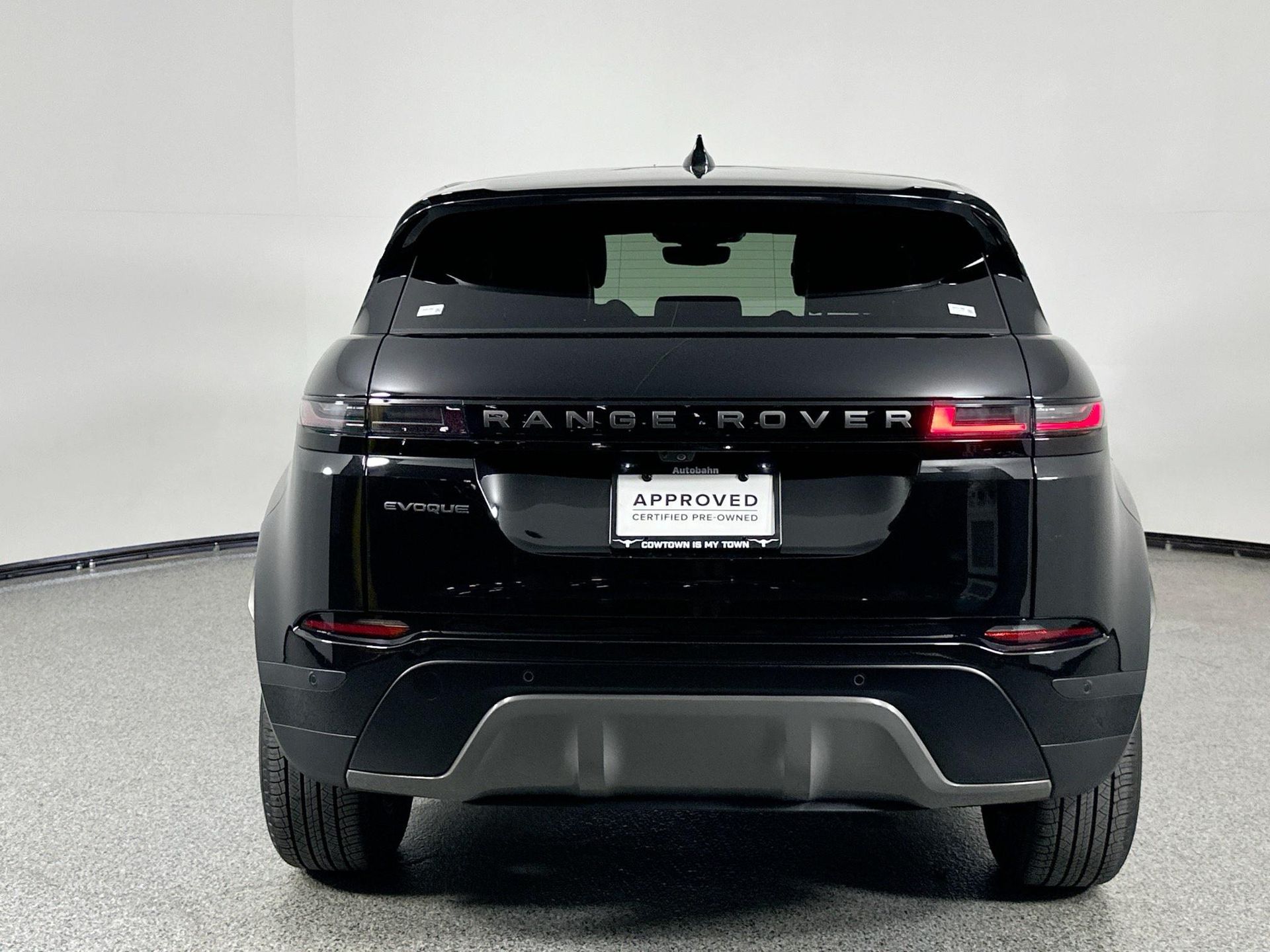 2025 Land Rover Range Rover Evoque S photo 4