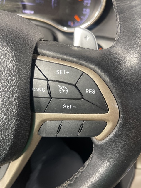2015 Jeep Grand Cherokee Limited photo 28