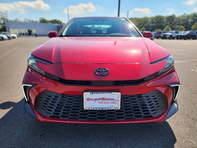 2025 Toyota Camry SE photo 2