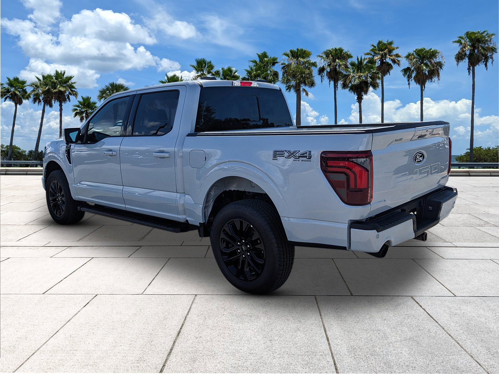 2025 Ford F-150 Lariat photo 3