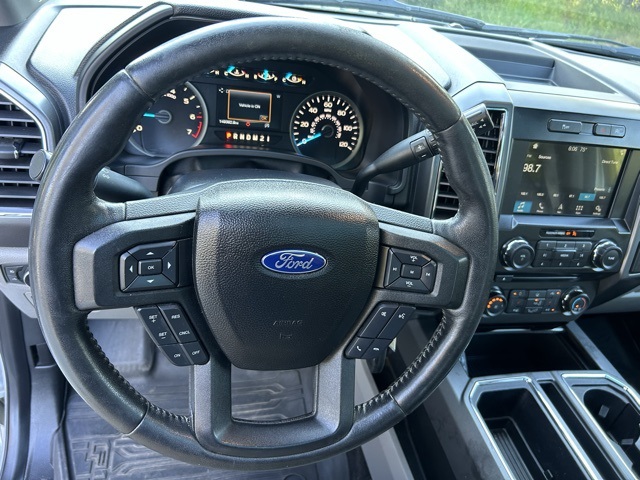 2017 Ford F-150 XLT photo 23