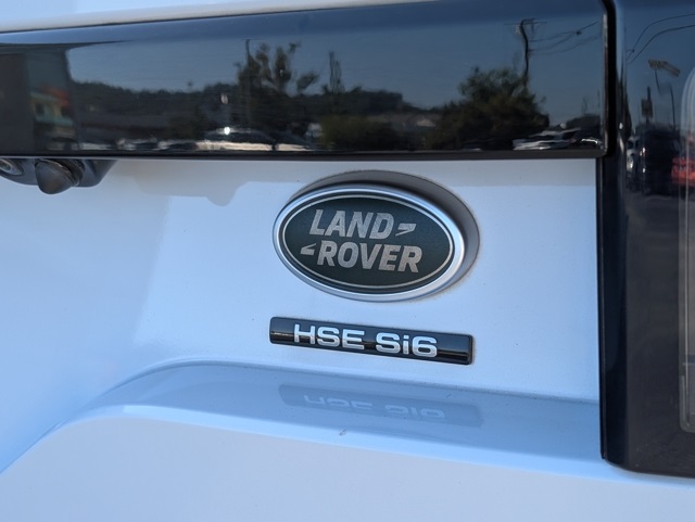 2017 Land Rover Discovery HSE Luxury photo 31