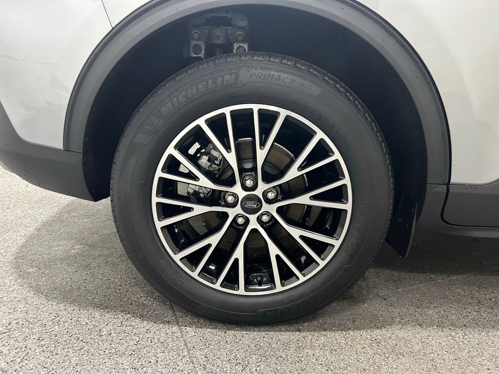 2024 Ford Escape Plug-In Hybrid Base photo 8