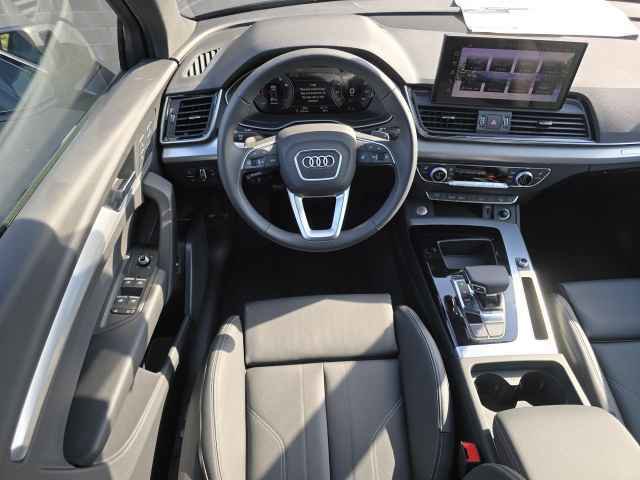 2025 Audi Q5 S line Premium 45 TFSI photo 19